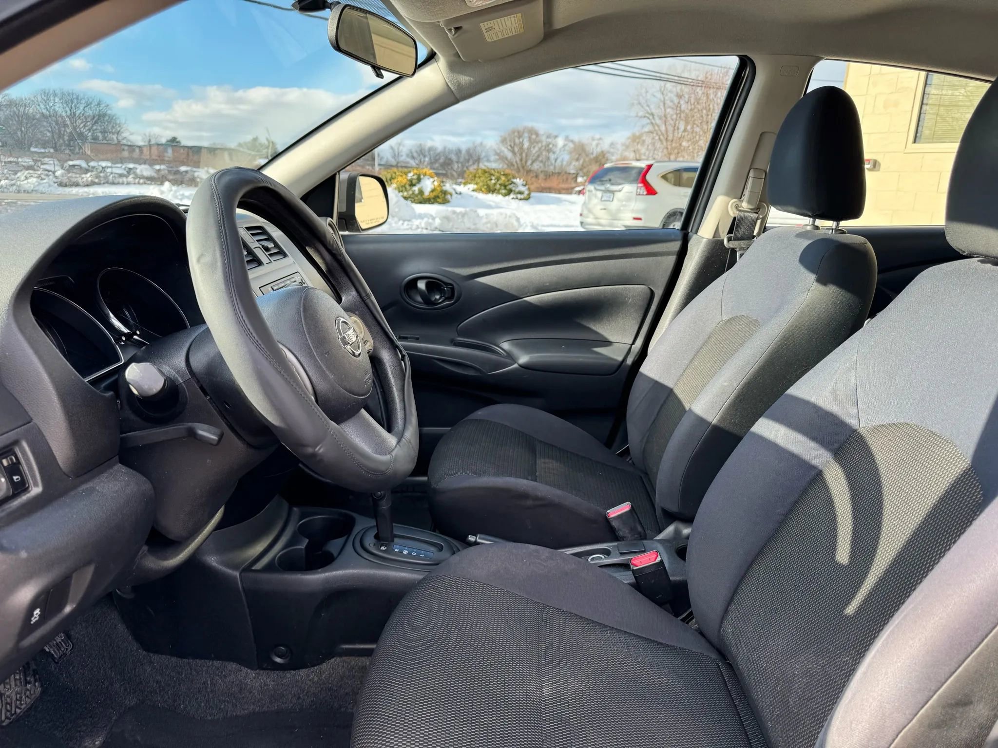 Used 2012 Nissan Versa SV w/ Convenience Pkg image 17