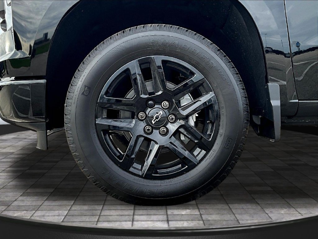 New 2026 Chevrolet Silverado 1500 Custom w/ LPO, Dark Essentials Package AWD/4WD image 35