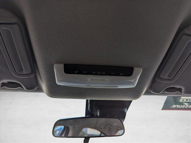 Used 2025 Nissan Versa SV w/ Trunk Package FWD image 20