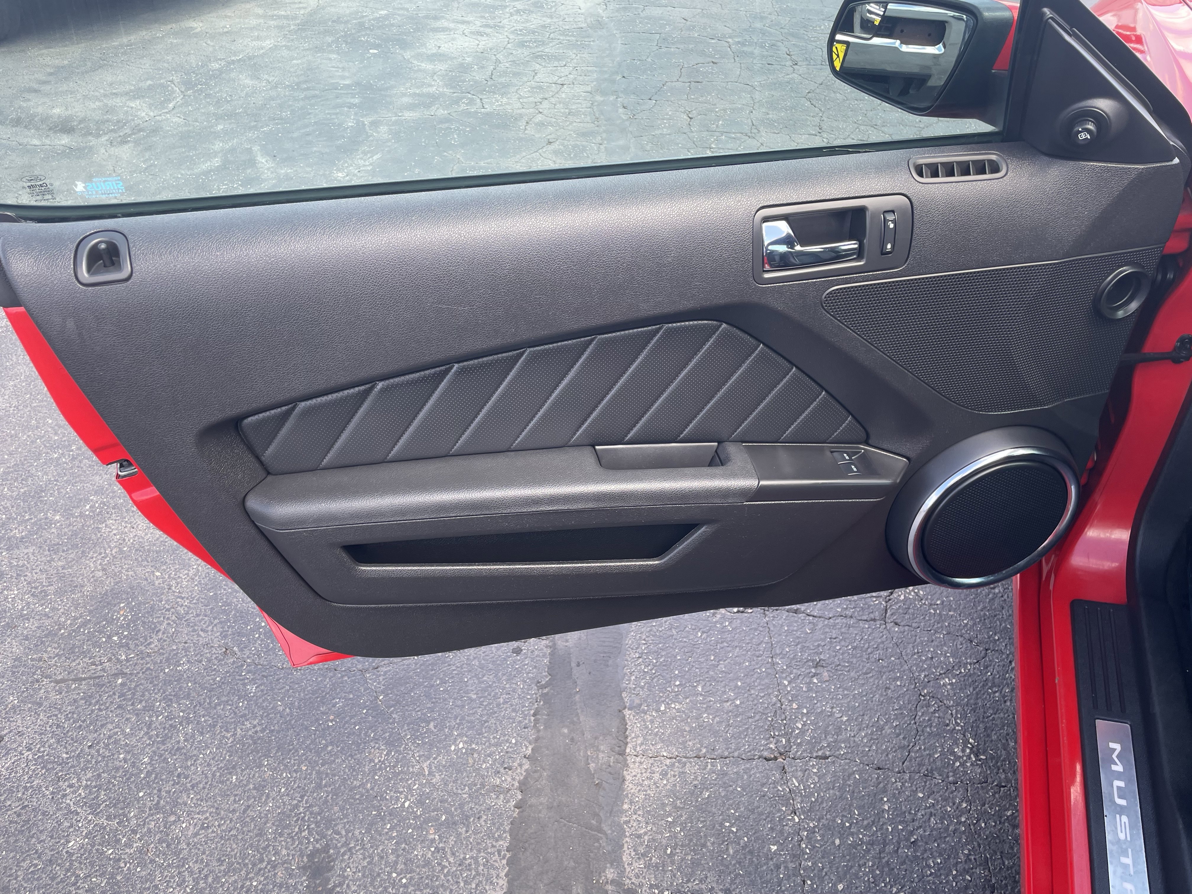 Used 2013 Ford Mustang Premium RWD image 11
