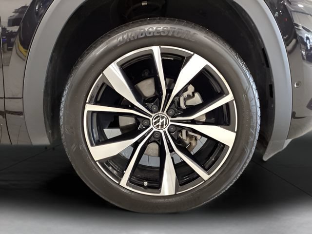 Certified 2026 Volkswagen Atlas Cross Sport SEL Premium R-Line w/ MDO Package AWD/4WD image 24