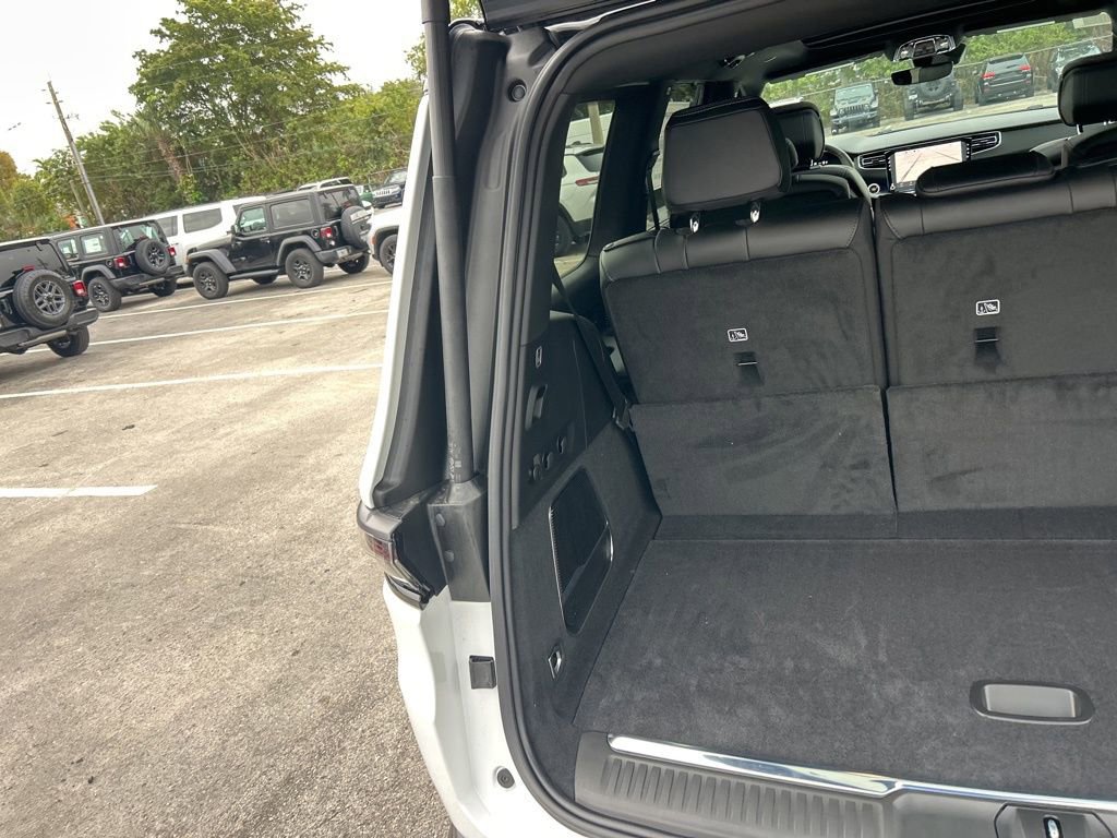 New 2026 Jeep Grand Wagoneer Summit image 33