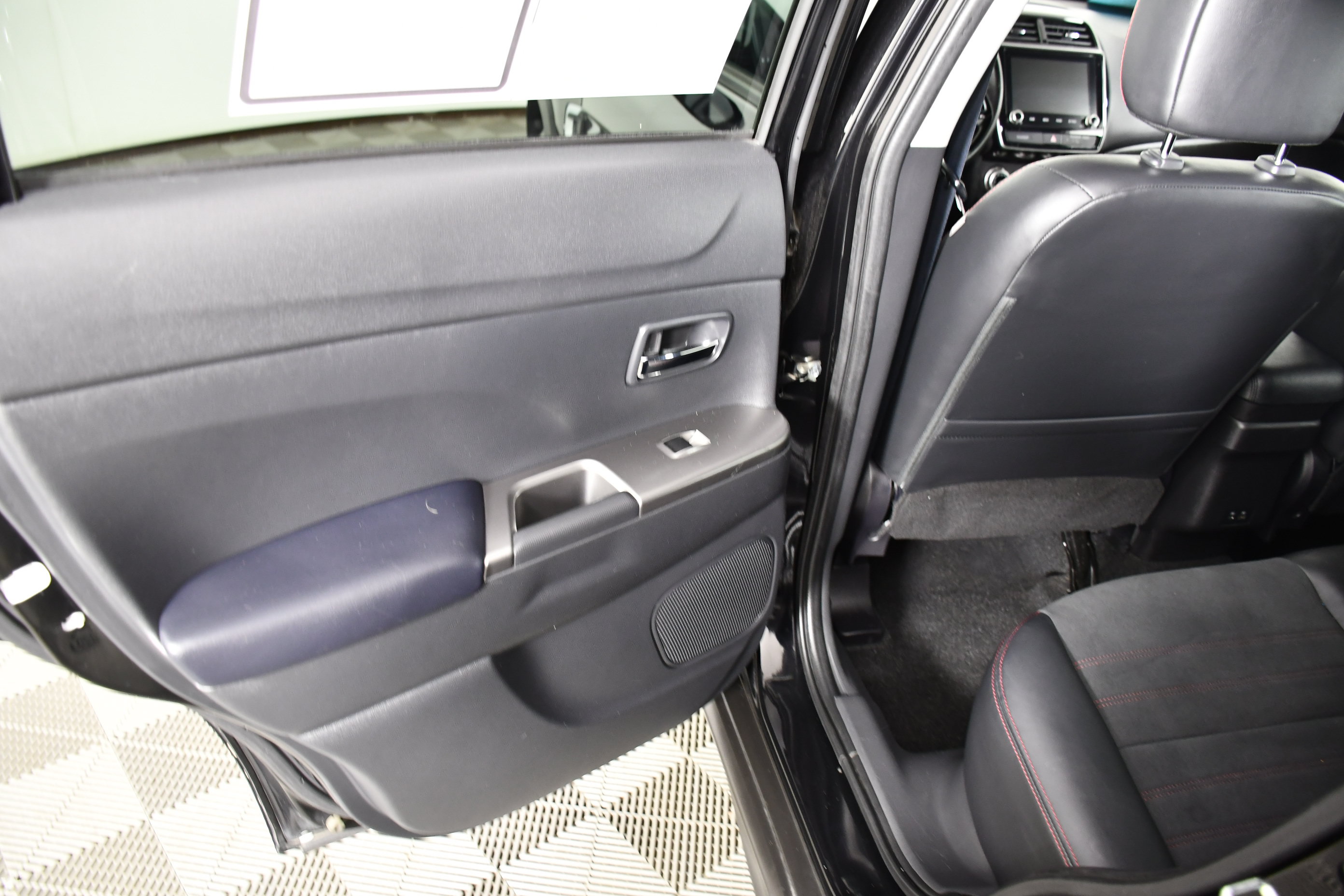 Used 2023 Mitsubishi Outlander Sport SE AWD/4WD image 45