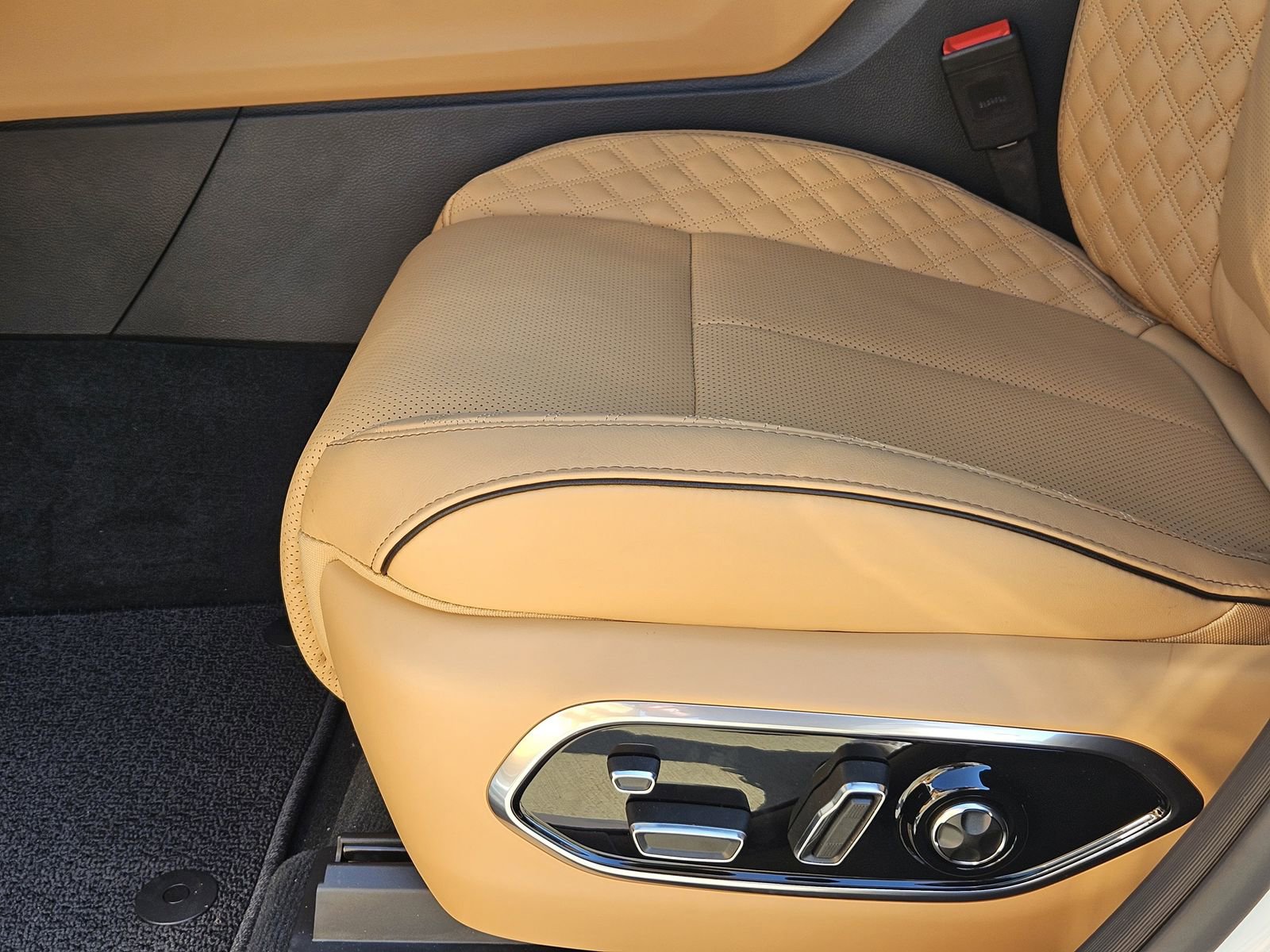 New 2025 Jeep Grand Cherokee Summit image 24