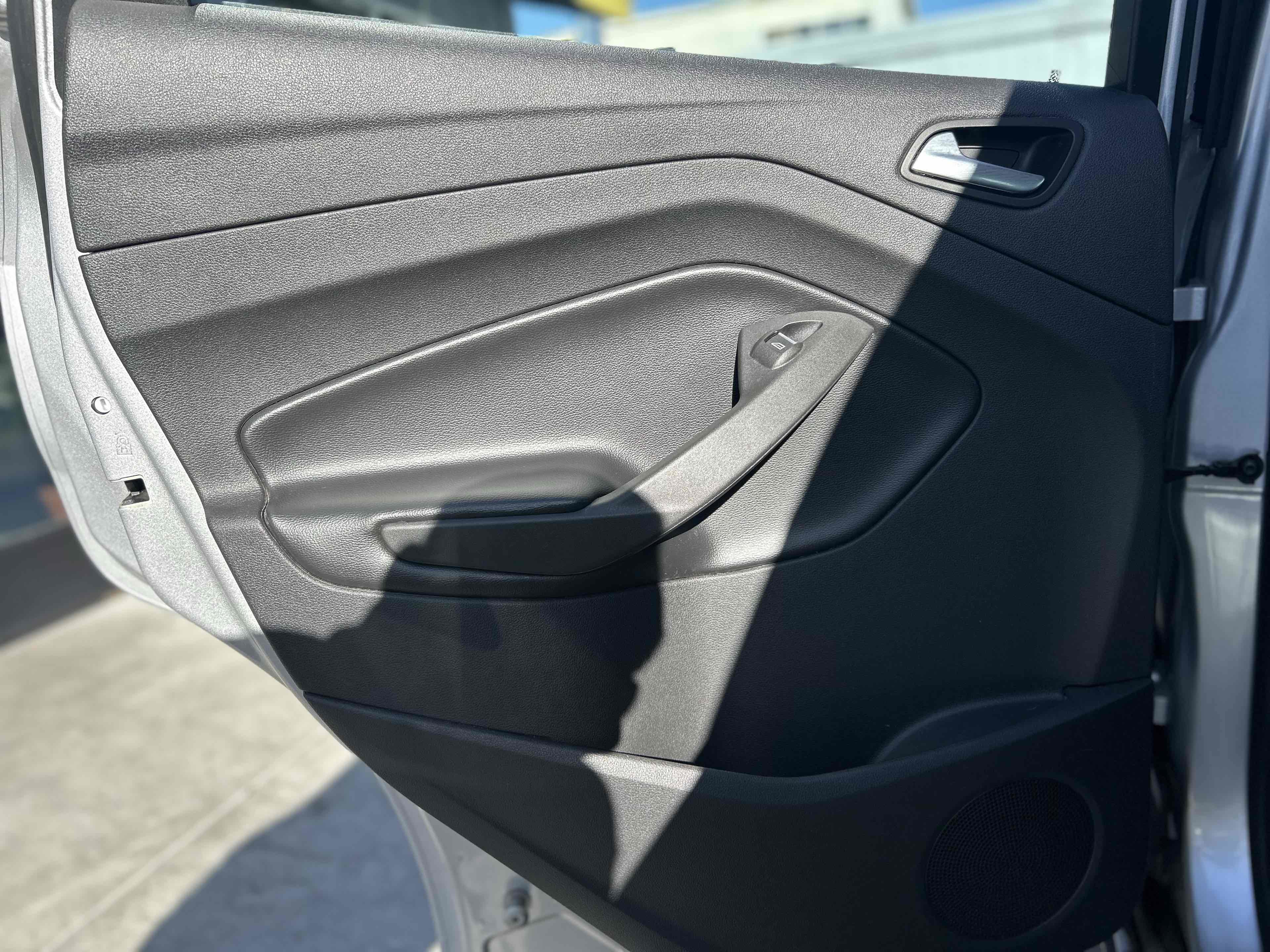 Used 2017 Ford C-MAX SE w/ Equipment Group 201A image 12