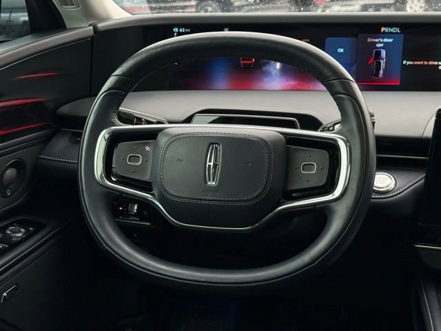 Used 2025 Lincoln Nautilus Reserve image 9