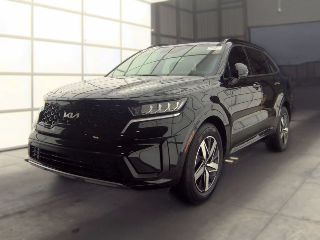 Used 2023 Kia Sorento S w/ Panoramic Sunroof Package