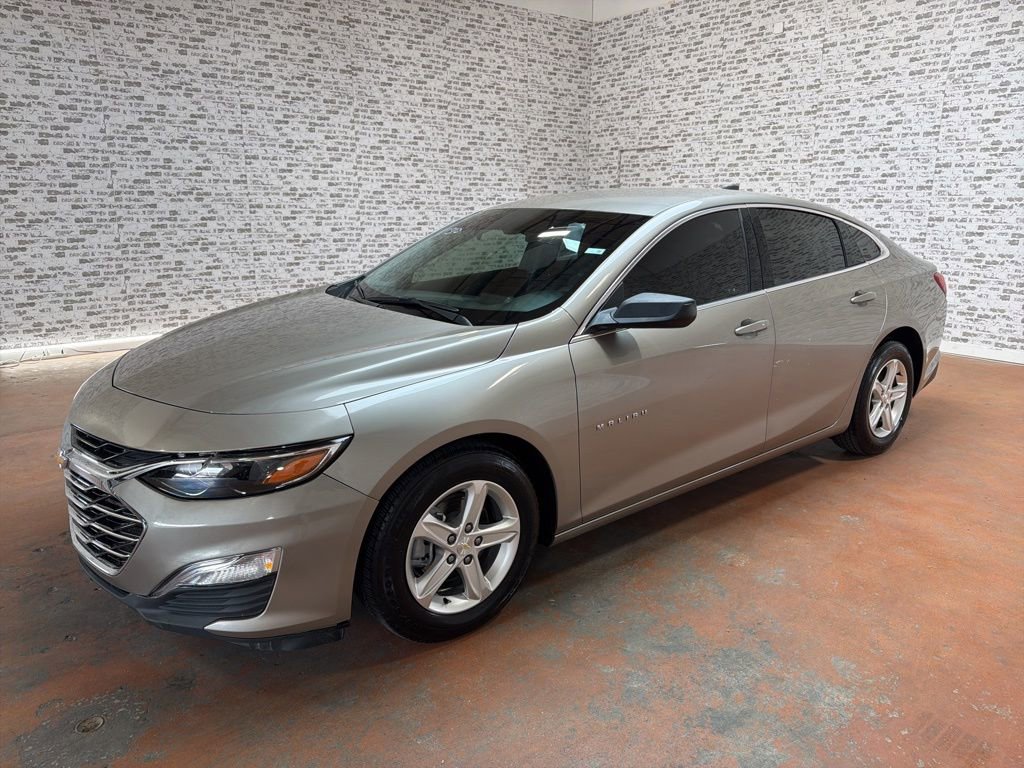 Used 2022 Chevrolet Malibu LS w/ LPO, Convenience Package 1 FWD image 3