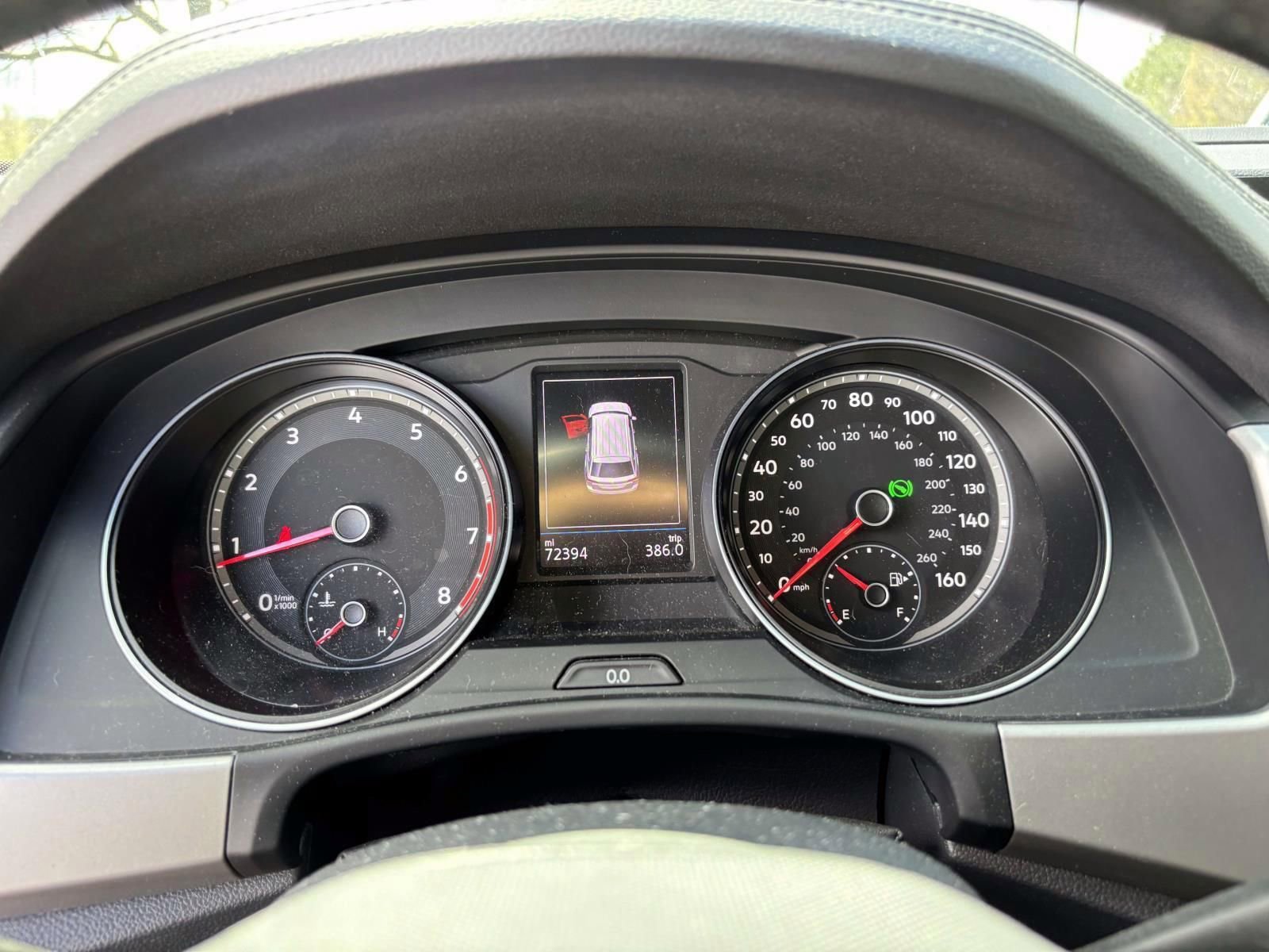 Used 2020 Volkswagen Atlas Cross Sport SE w/ Towing Package image 15