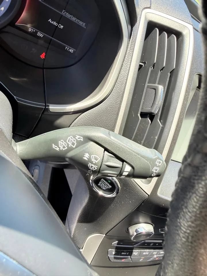 Used 2020 Ford Edge SEL AWD/4WD image 18