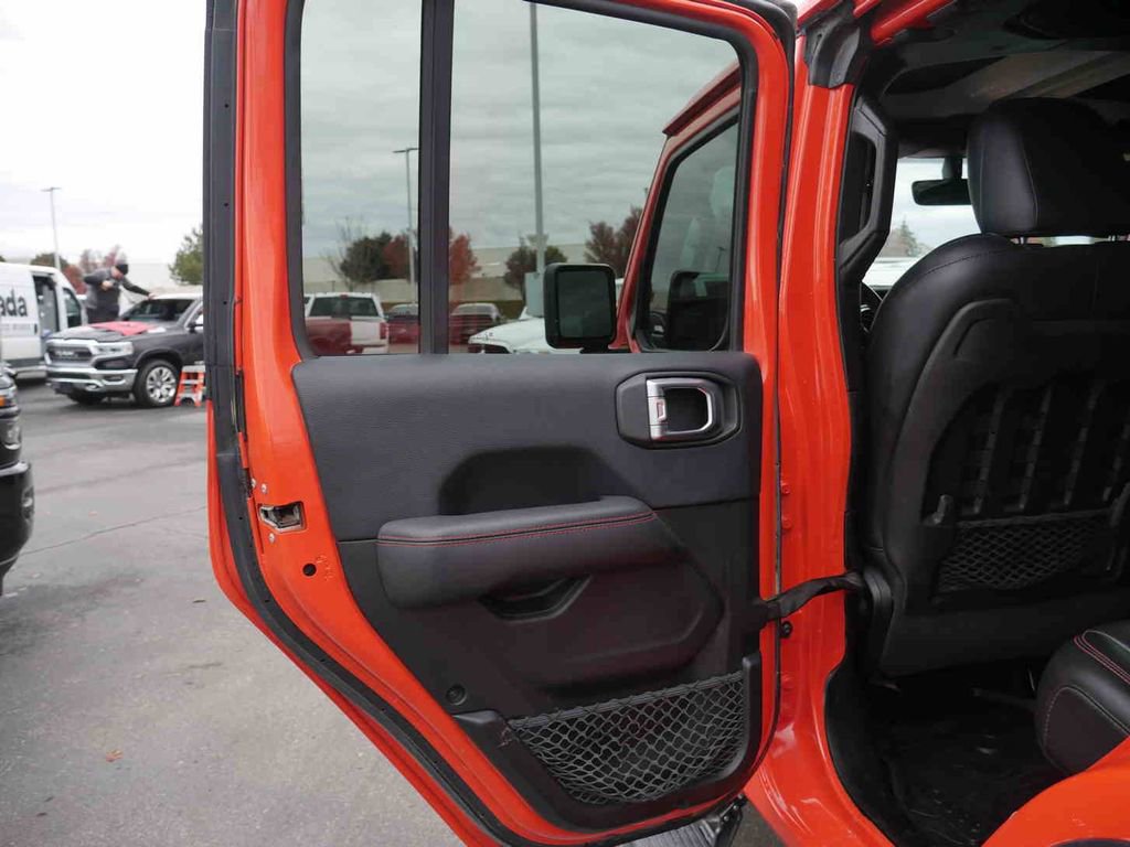 Used 2018 Jeep Wrangler Unlimited Rubicon image 18