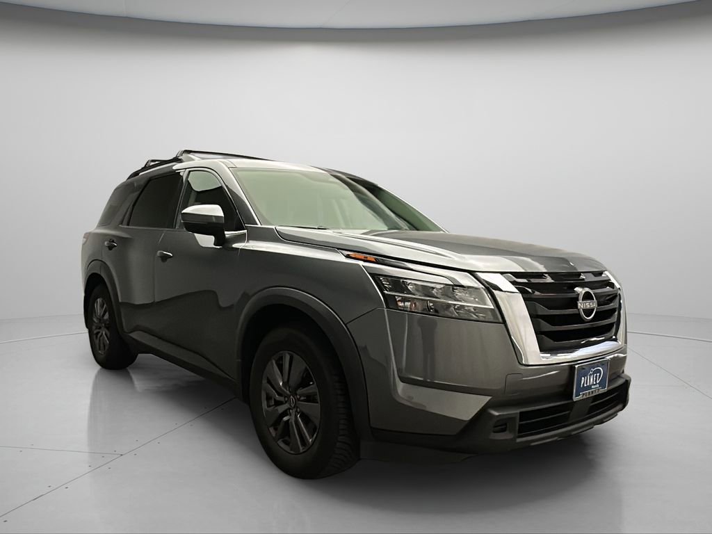 Used 2022 Nissan Pathfinder SV w/ SV Premium Package image 1