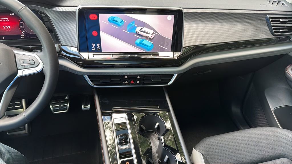 New 2026 Volkswagen Atlas Peak Edition AWD/4WD image 14