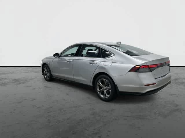 Used 2024 Honda Accord EX image 9