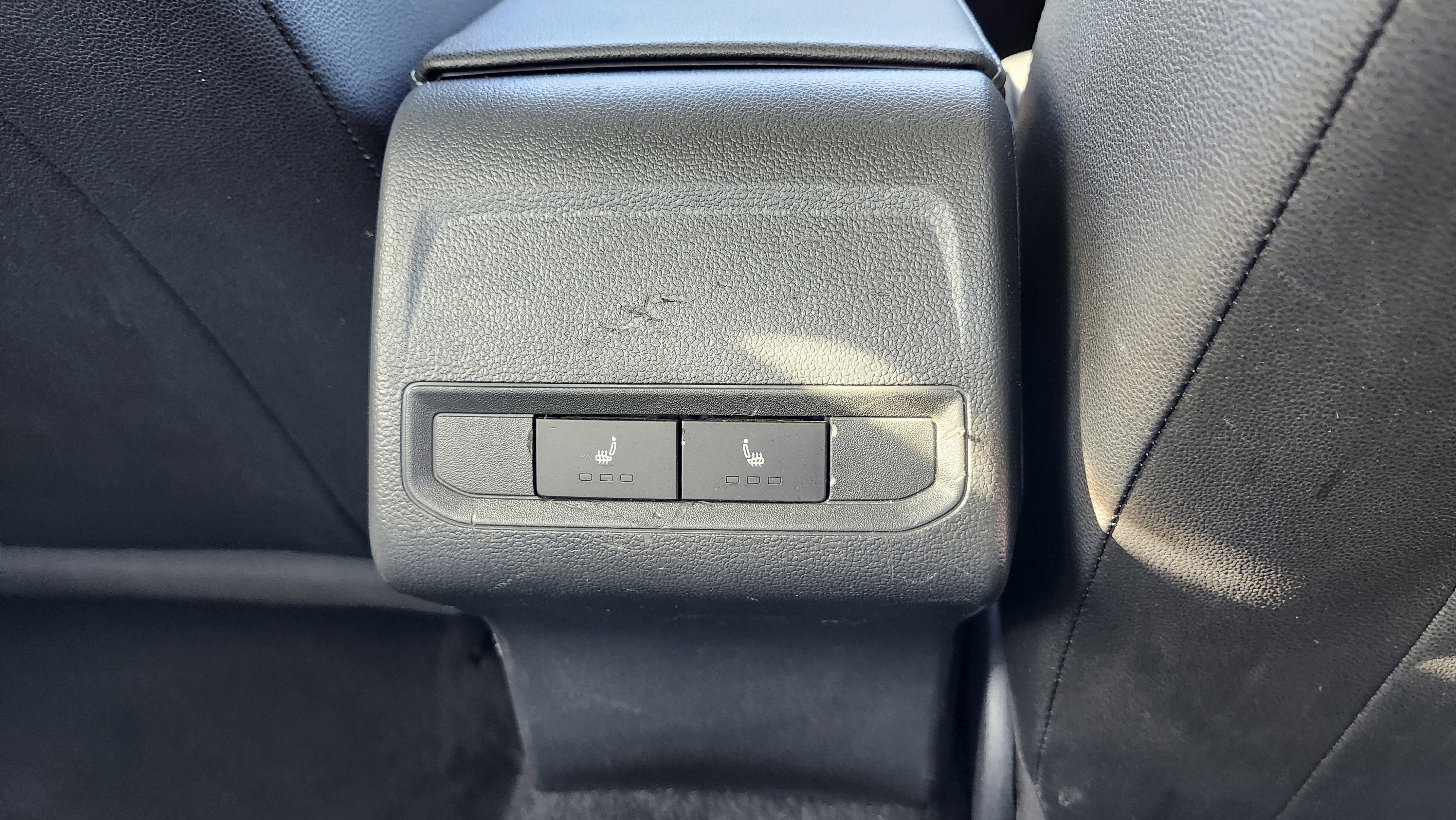 Used 2021 Volkswagen Jetta SE w/ SE Cold Weather Package image 21