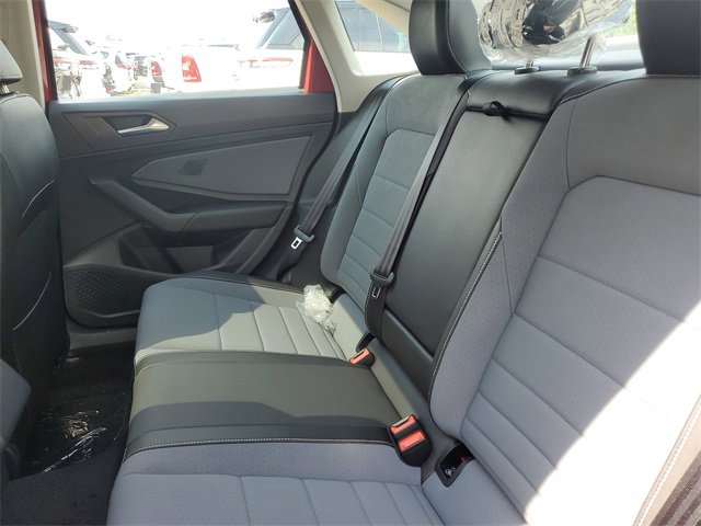 New 2025 Volkswagen Jetta SE image 9