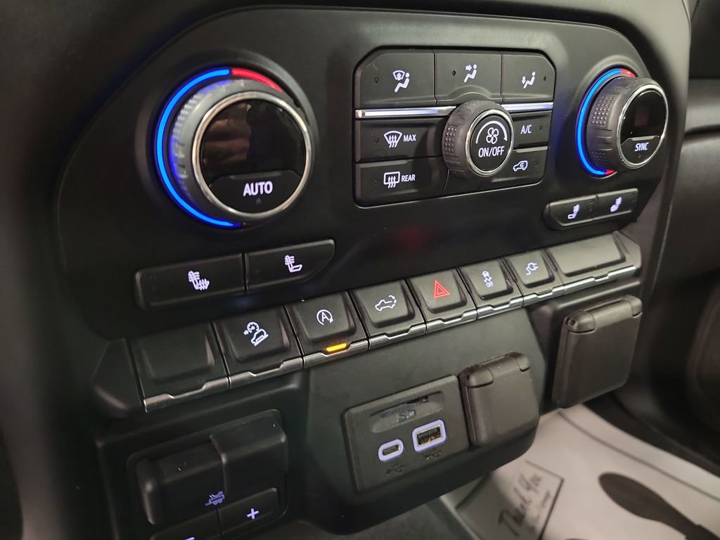 Used 2020 Chevrolet Silverado 1500 LT w/ Texas Edition image 17