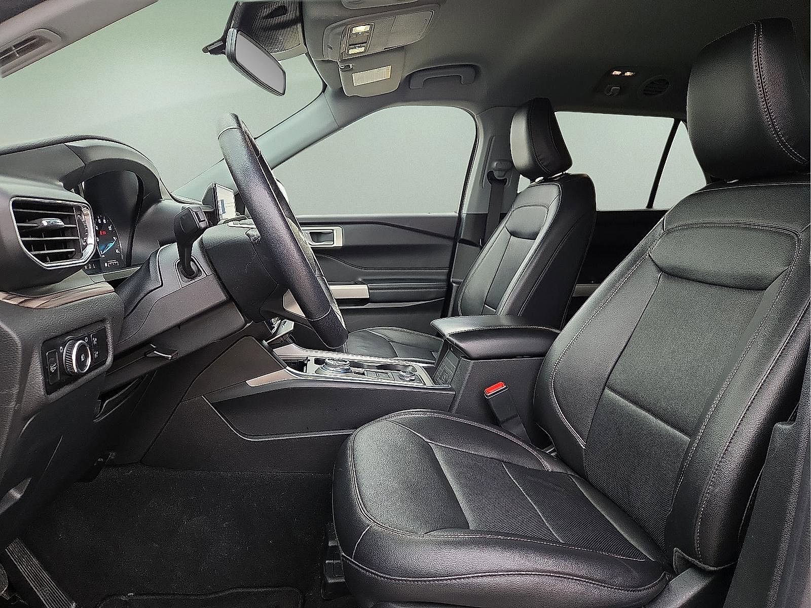 Used 2023 Ford Explorer Limited image 15