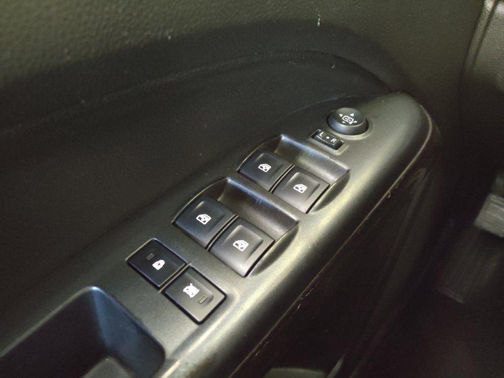 Used 2016 GMC Canyon SLE w/ Nightfall Edition RWD image 27