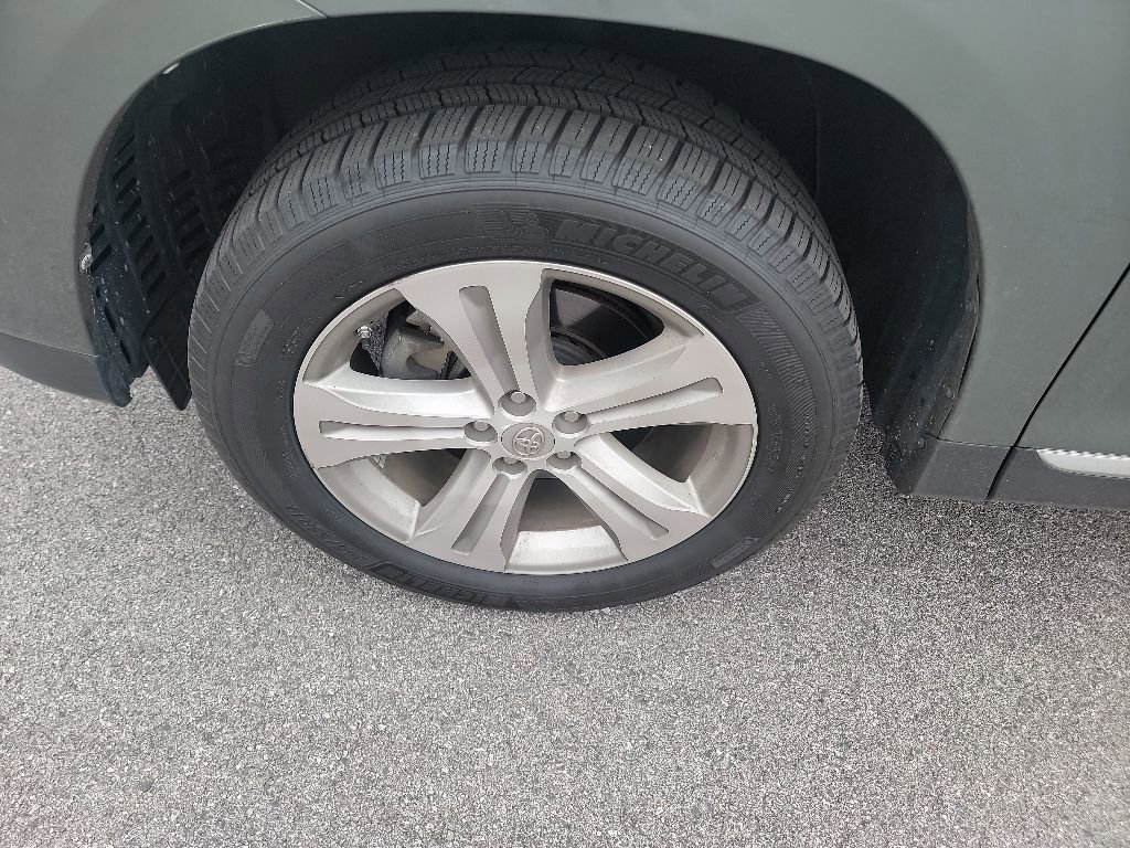 Used 2013 Toyota Highlander Limited FWD image 5
