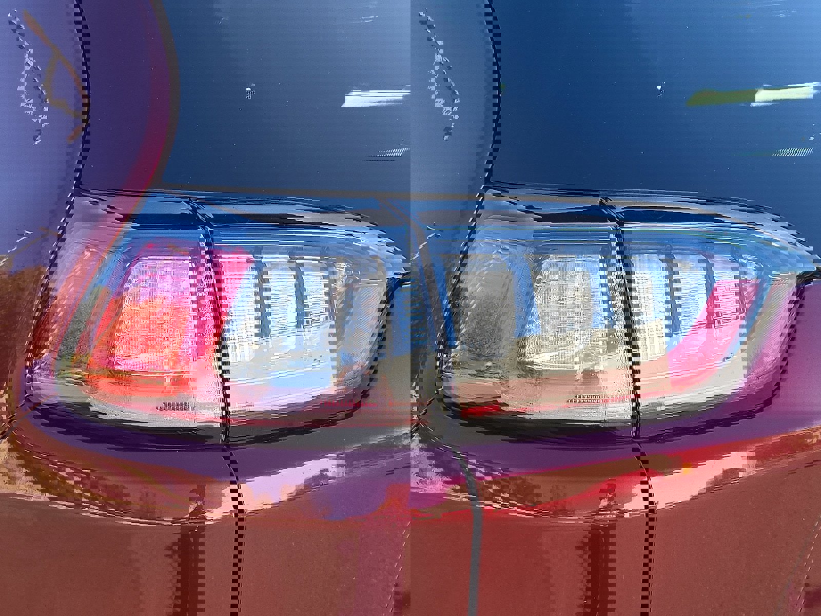 Used 2019 Jeep Cherokee Limited image 10