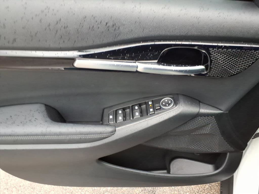 Used 2025 Kia Seltos EX w/ EX Sunroof Package image 14