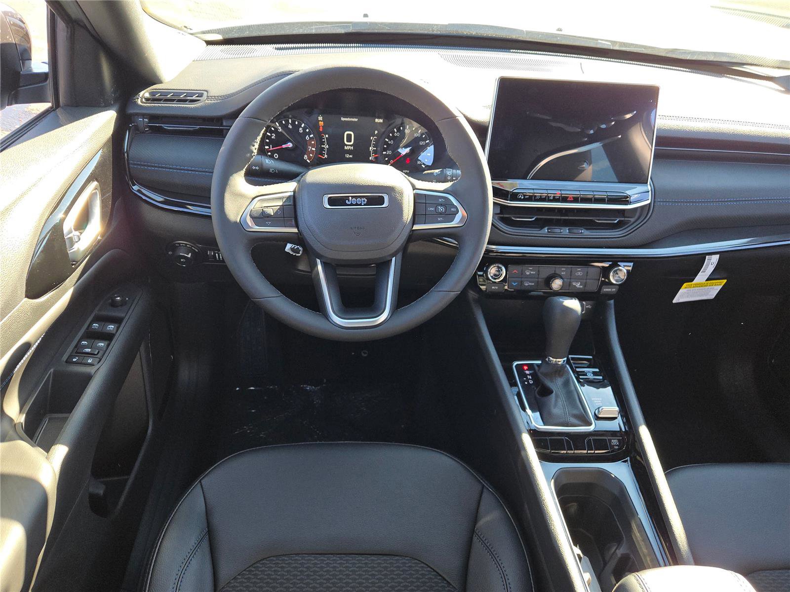 New 2026 Jeep Compass Latitude image 25