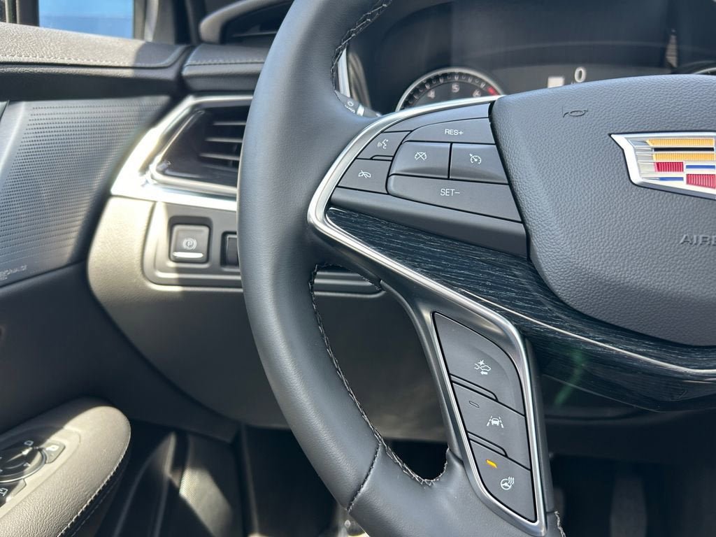 Certified 2025 Cadillac XT5 Premium Luxury AWD/4WD image 16