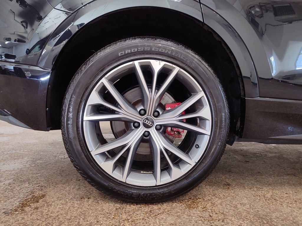 Used 2021 Audi Q8 Premium AWD/4WD image 24