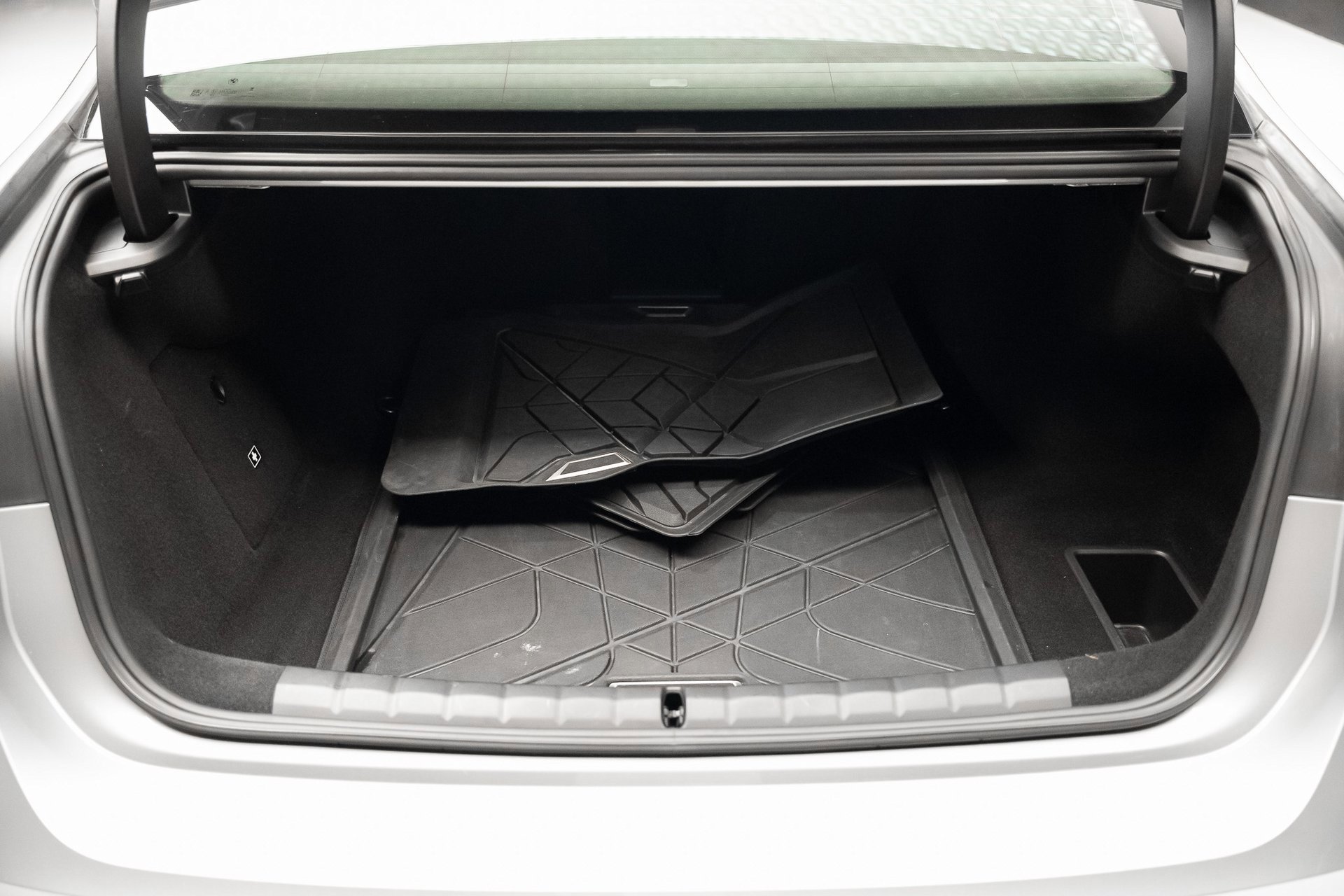 Used 2023 BMW i7 xDrive60 image 72