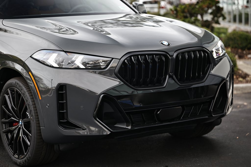 New 2026 BMW X6 xDrive40i w/ Premium Package image 2