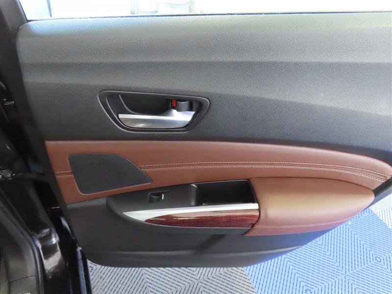 Used 2015 Acura TLX w/ Technology Package image 33