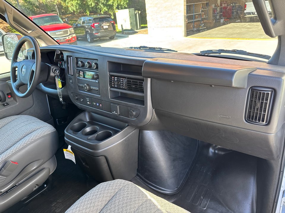 New 2025 GMC Savana 2500 w/ Driver Convenience Package RWD image 21