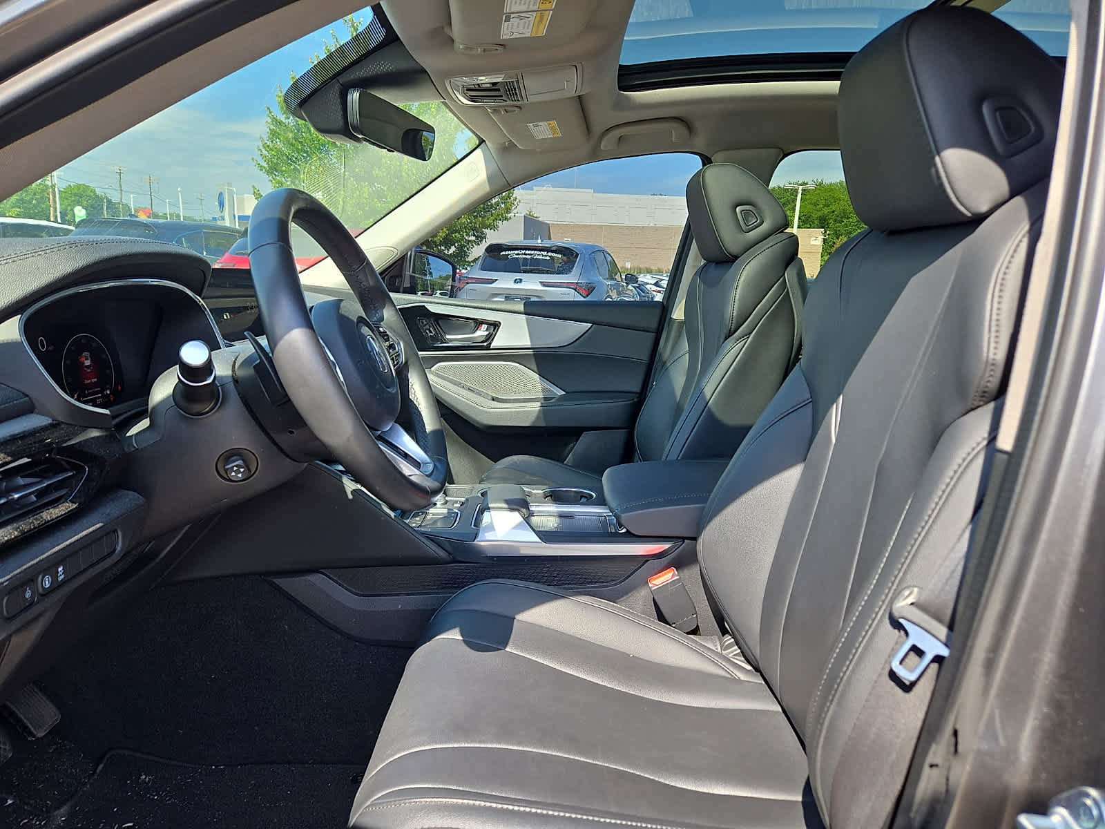 Used 2024 Acura MDX SH-AWD image 14