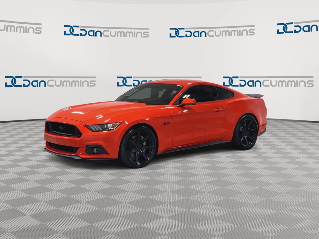 Used 2015 Ford Mustang GT Premium w/ Equipment Group 401A RWD image 4
