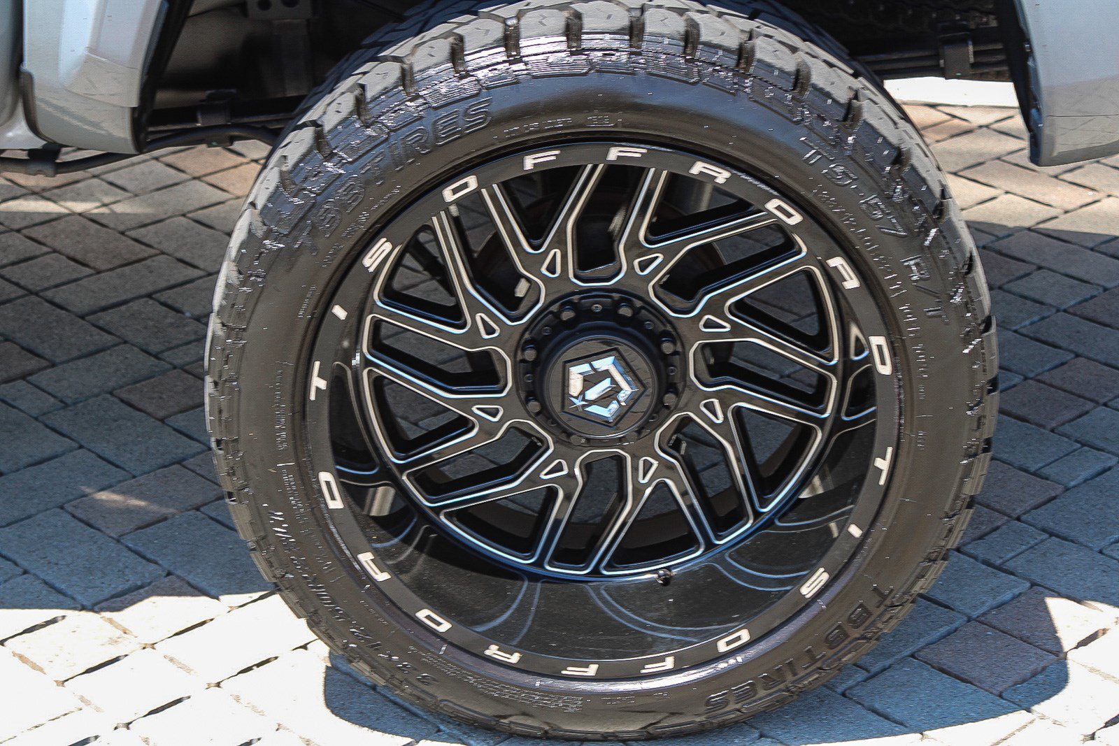 Used 2021 Toyota Tacoma SR5 RWD image 12