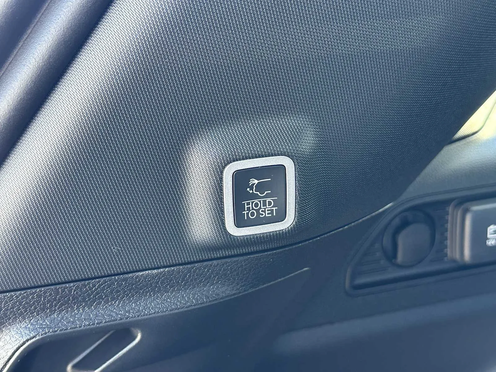 New 2025 Jeep Grand Cherokee Altitude AWD/4WD image 19