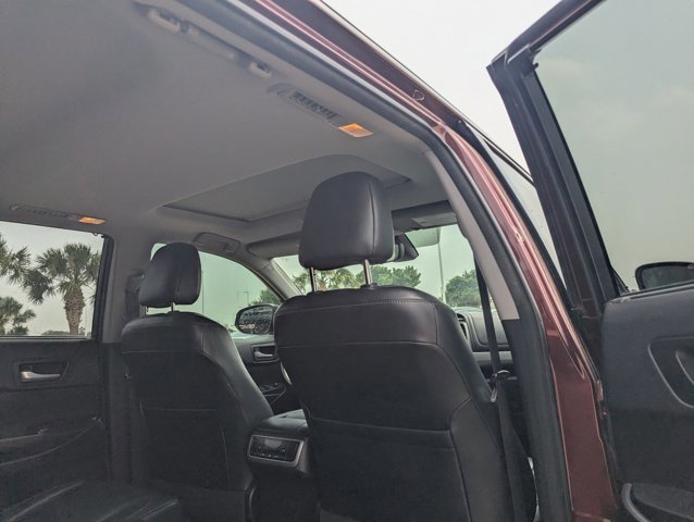 Used 2017 Toyota Highlander XLE FWD image 14