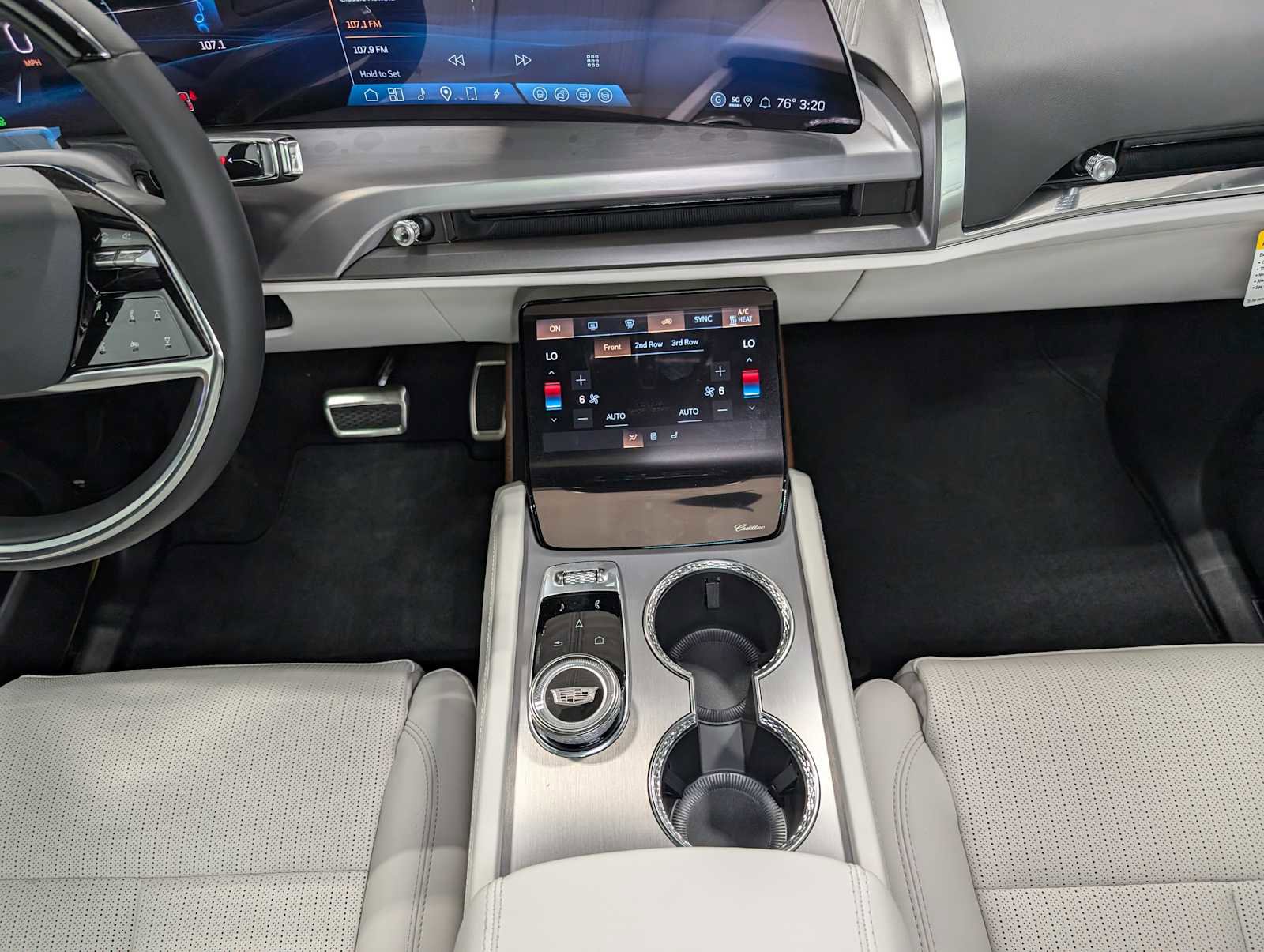 New 2026 Cadillac Vistiq Luxury image 17