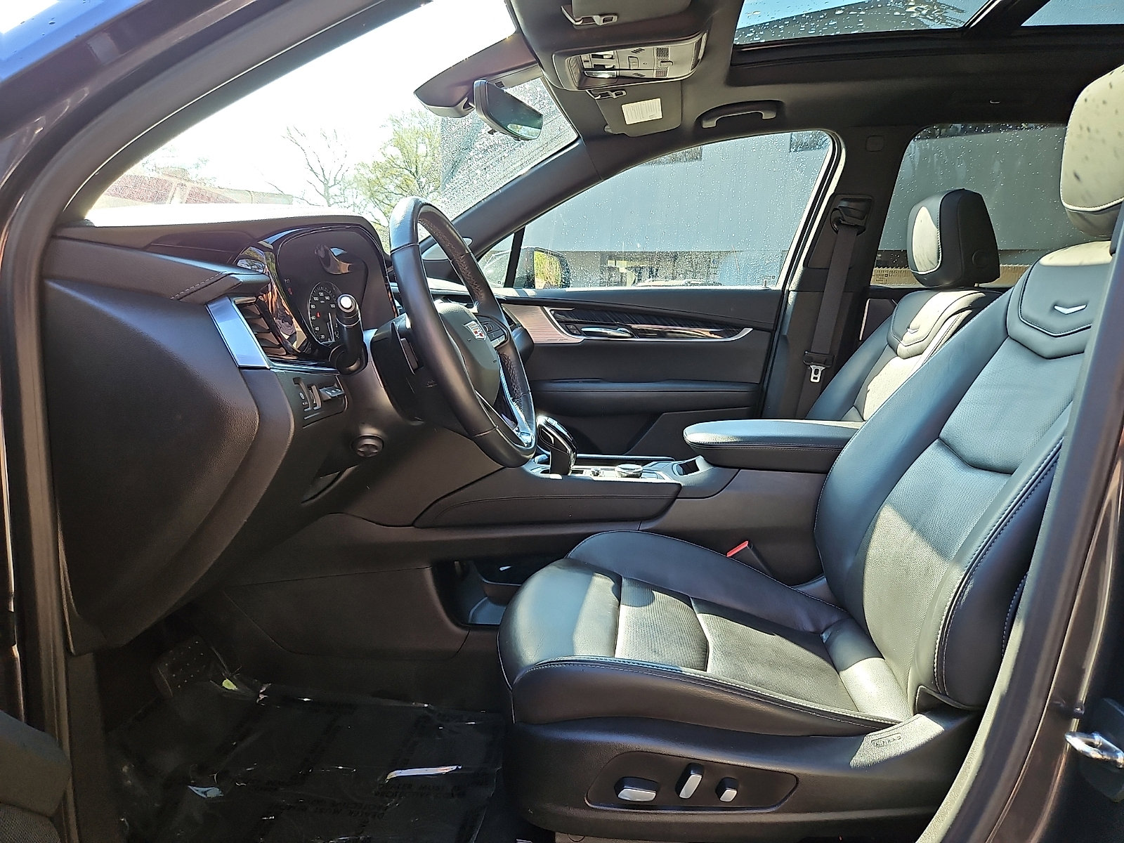 Used 2023 Cadillac XT6 Premium Luxury w/ Technology Package image 12