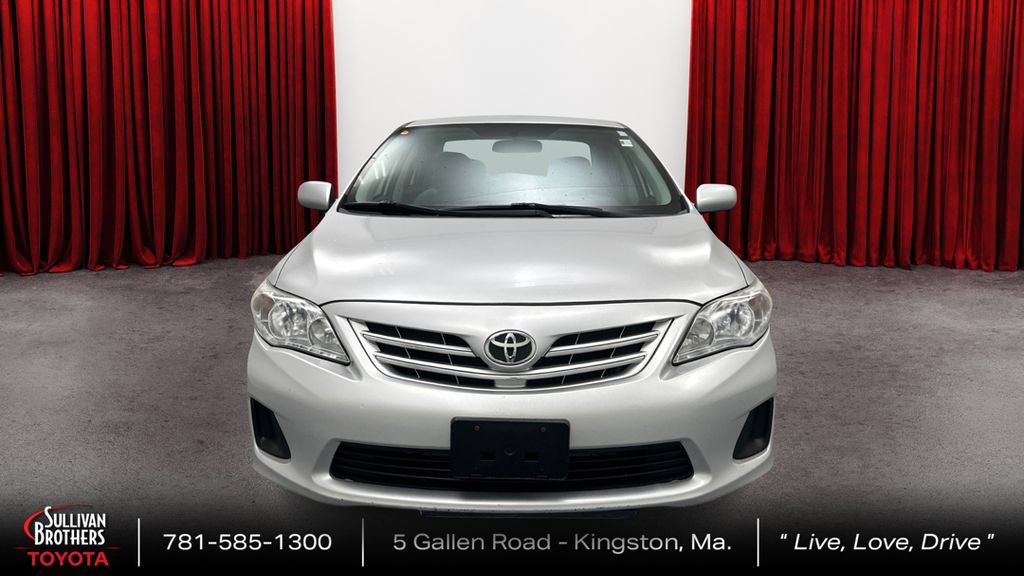 Used 2013 Toyota Corolla LE FWD image 2