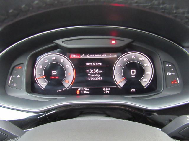 Used 2022 Audi Q8 Premium image 44