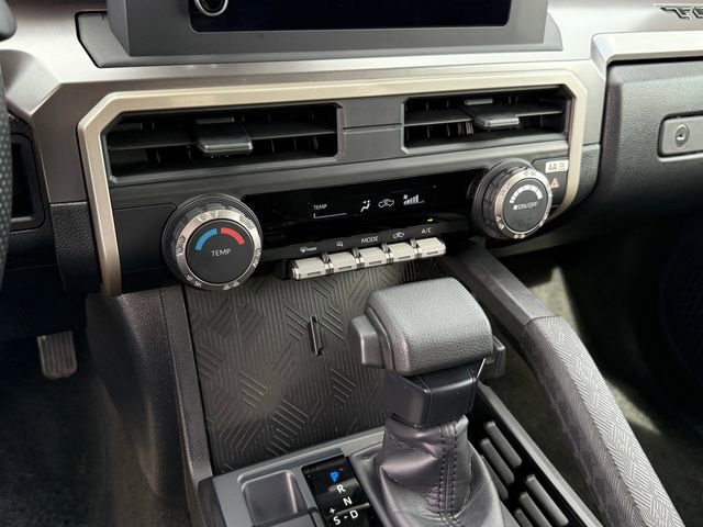 Used 2025 Toyota Tacoma SR5 image 21