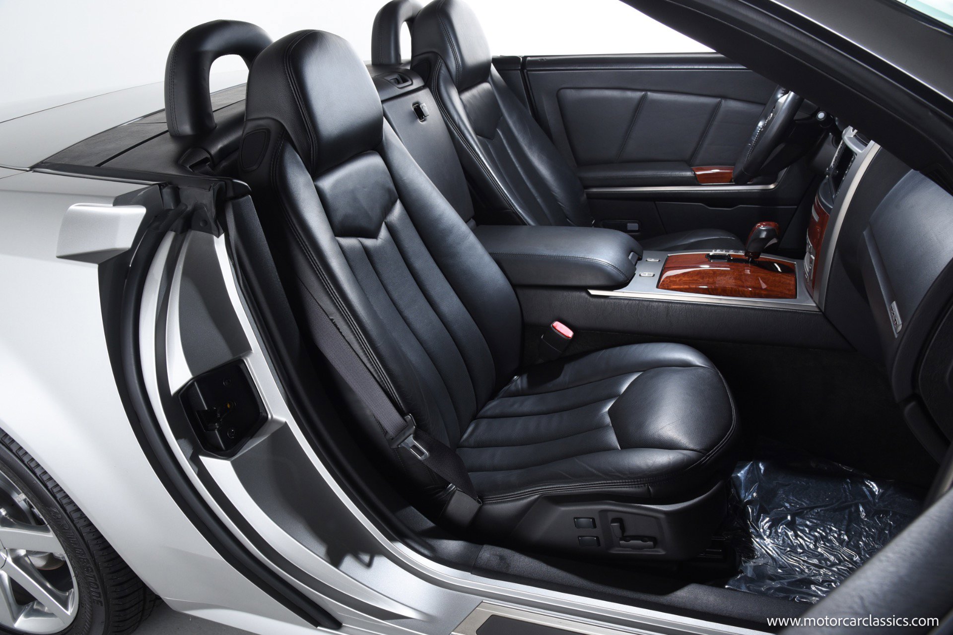 Used 2006 Cadillac XLR image 27