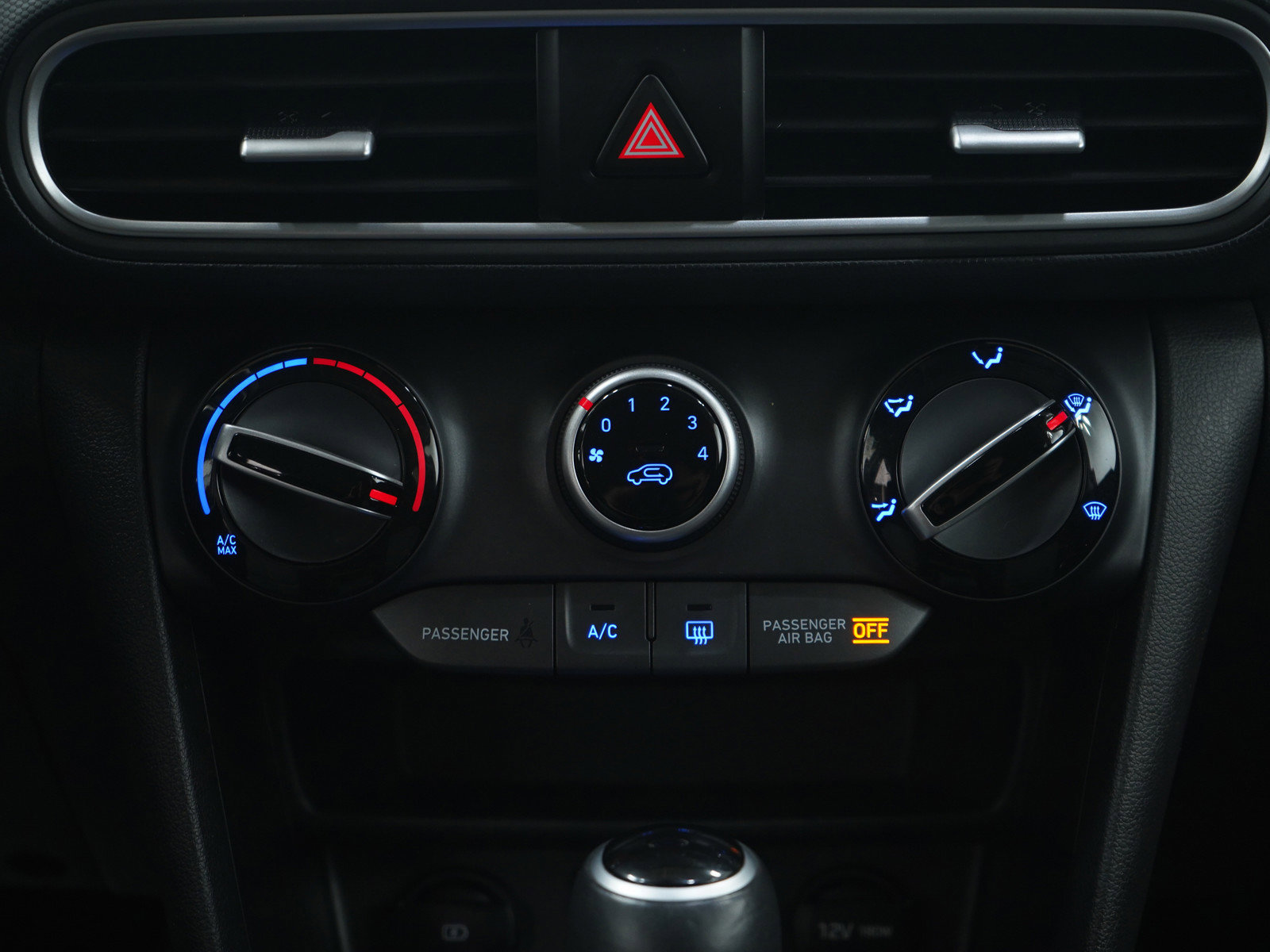 Used 2021 Hyundai Kona SEL w/ Cargo Package image 18