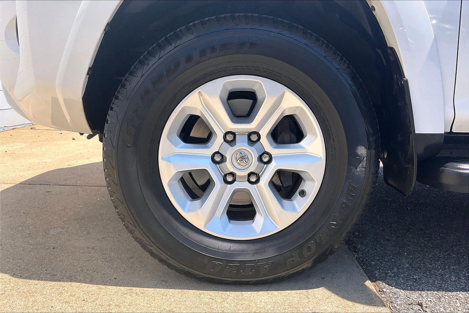 Used 2024 Toyota 4Runner SR5 Premium w/ Moonroof Package AWD/4WD image 11
