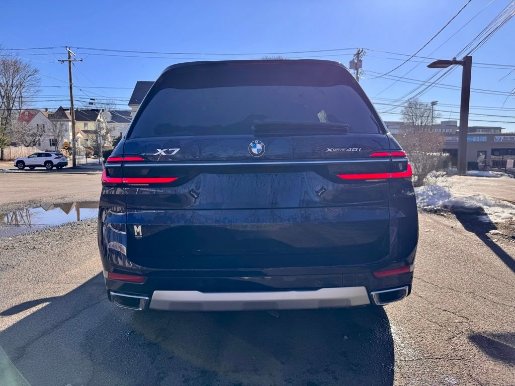 Used 2023 BMW X7 xDrive40i AWD/4WD image 4