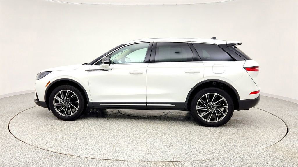 Used 2023 Lincoln Corsair AWD w/ Equipment Group 101A image 8