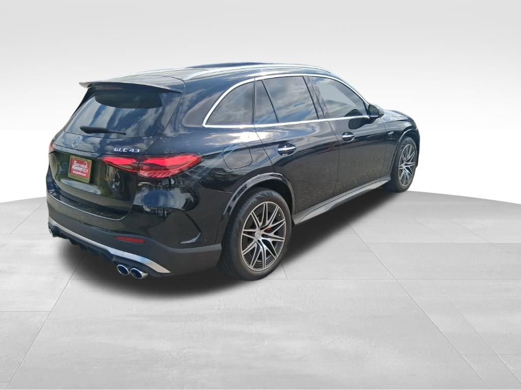 Used 2025 Mercedes-Benz GLC 43 AMG 4MATIC image 5