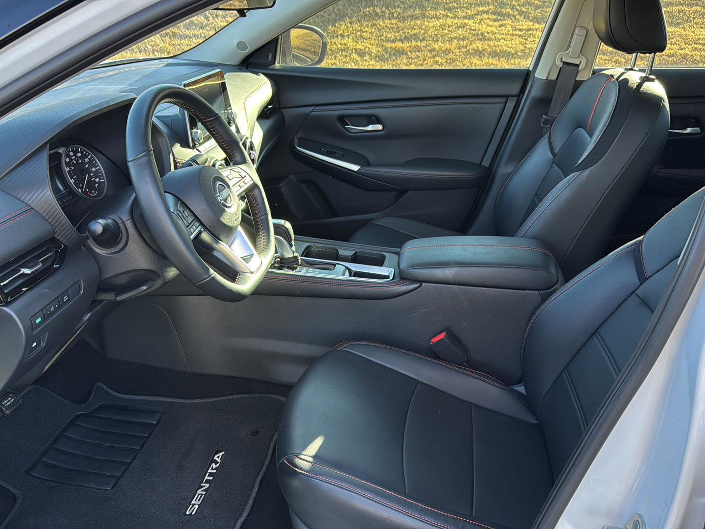 Used 2024 Nissan Sentra SR w/ SR Premium Package image 8